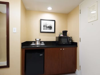 Junior Suite, 1 King Bed, Bathtub