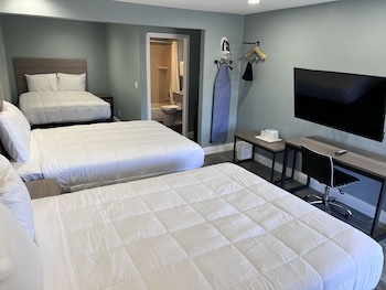 Premium Room, 3 Queen Beds