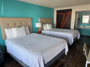 Double Room, 2 Double Beds, Smoking