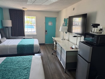 Double Room, 2 Double Beds, Smoking