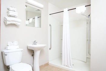 Room, 1 King Bed, Accessible, Non Smoking (Mobility)
