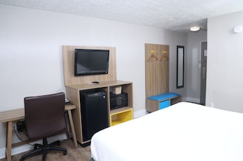 Standard Room, 1 King Bed