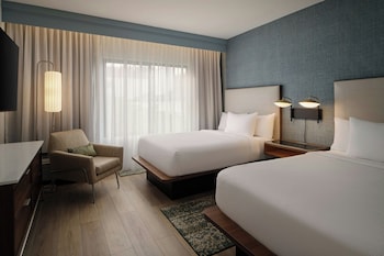 Suite, 1 Bedroom, Courtyard View