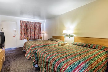 Standard Double Room, 2 Double Beds, Non Smoking