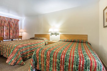 Standard Double Room, 2 Double Beds, Non Smoking