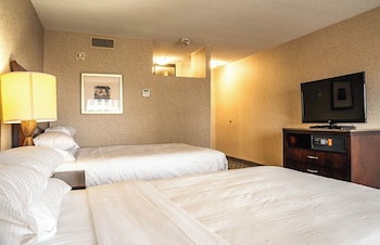 Room, 2 Double Beds, Accessible, Non Smoking (Roll-in Shower)