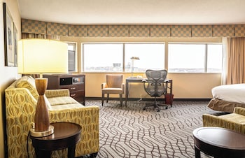 Room, 1 King Bed, Non Smoking, Corner