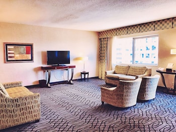 Suite, 1 King Bed (Capital)
