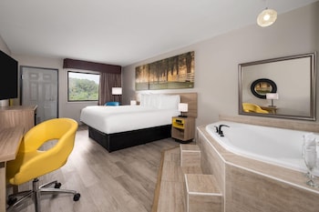 Studio Suite, 1 King Bed, Non Smoking