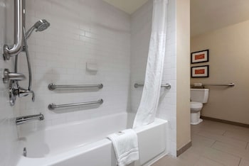 Room, 2 Queen Beds, Accessible, Non Smoking