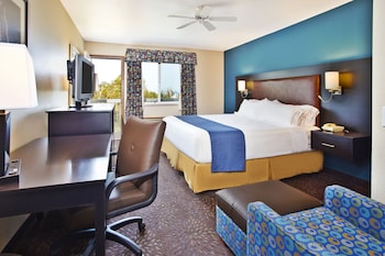Standard Room, 1 King Bed