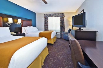 Standard Room, 2 Double Beds, Accessible (Accessible Tub)