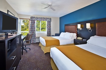 Suite, Multiple Beds