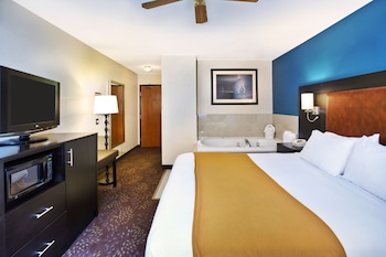 Standard Room, 1 King Bed, Jetted Tub