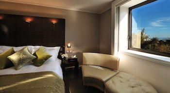 Luxury Room, 1 King Bed, Club Lounge Access, City View