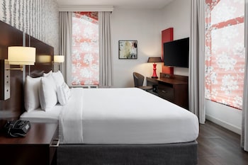 Room, 1 King Bed, Hearing Accessible (Accessible Bathtub)