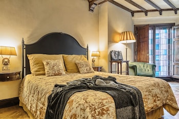 Classic Double or Twin Room