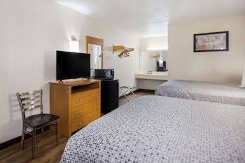 Room, 2 Queen Beds, Non Smoking