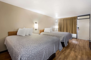 Room, 2 Queen Beds, Non Smoking