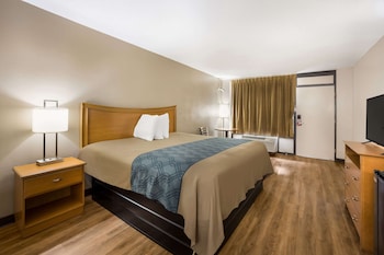 Standard Room, 1 King Bed, Smoking