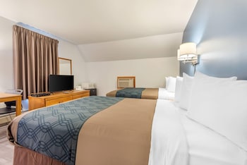 Standard Room, 2 Double Beds, Non Smoking