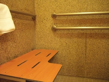 Room, 2 Queen Beds, Accessible, Non Smoking