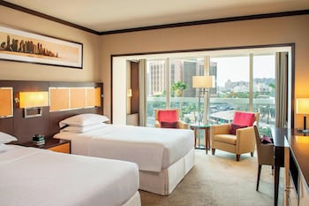 Deluxe Room, 2 Twin Beds, City View