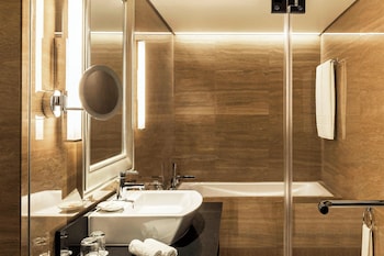 Deluxe Room, 2 Twin Beds, City View