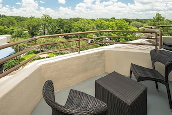 Room, 1 King Bed, Balcony (Mobility Accessible, Roll-in Shower)