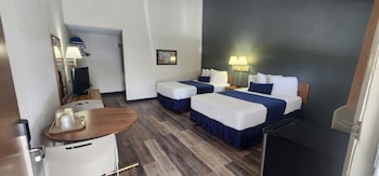 Standard Room, 2 Double Beds, Non Smoking