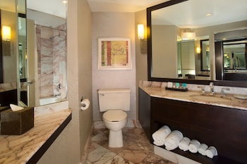 Suite, 2 Double Beds, Pool View