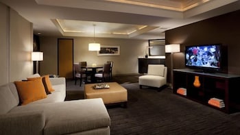 Suite, 1 King Bed with Sofa bed (Cabana)