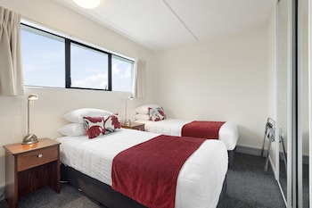 Two Bedroom Queen Apartment with Balcony