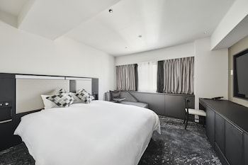 Superior Double Room, Non Smoking (Standard Floor)
