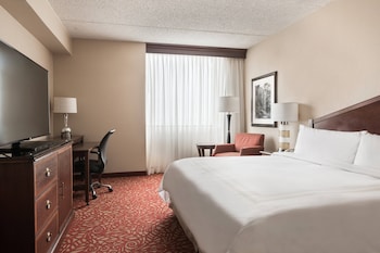 Suite, 1 Bedroom (Mobility Accessible, Roll-in Shower)