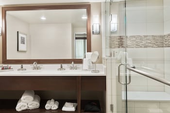 Room, 2 Double Beds (Hearing Accessible)