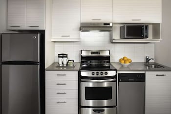 Suite, 1 Bedroom, Kitchen