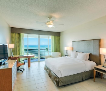 Oceanview Balcony Deluxe Room with 1 King Bed