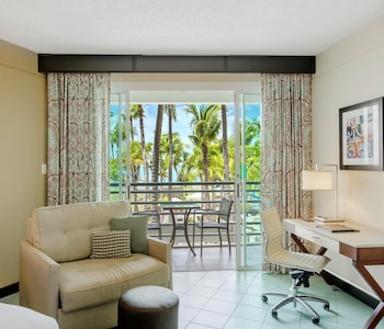 Balcony Pool View Room with 1 King Bed