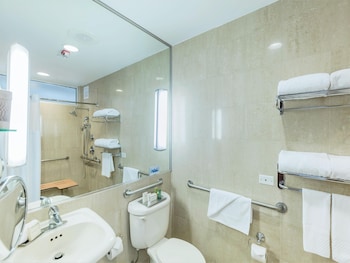 Garden View 2 Double Mobility Access Roll In Shower