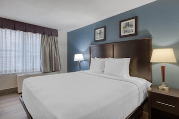 Suite, 1 King Bed, Non Smoking, Refrigerator & Microwave
