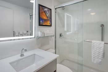 Suite, 1 King Bed, Non Smoking, Refrigerator & Microwave