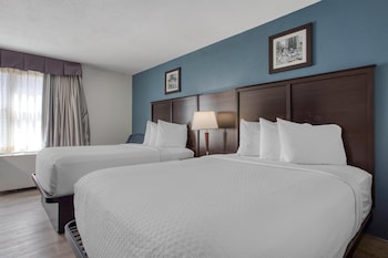Standard Room, 2 Double Beds, Non Smoking, Refrigerator & Microwave