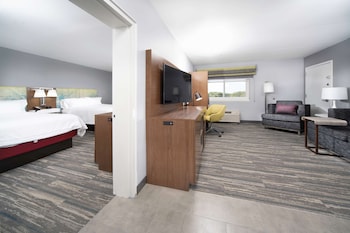 Suite, 2 Queen Beds, Non Smoking