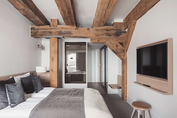 Deluxe Room (Waterfront)