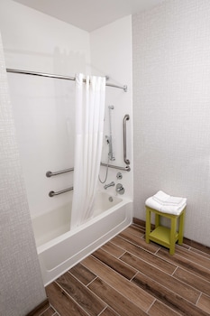 Room, 1 Queen Bed, Accessible