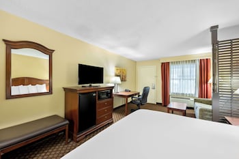 Suite, 1 King Bed, Non Smoking, Refrigerator & Microwave