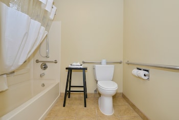 Standard Room, 2 Queen Beds, Accessible, Bathtub