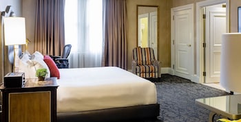 Deluxe Room, 1 King Bed