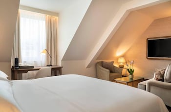 Junior Suite, 1 King Bed